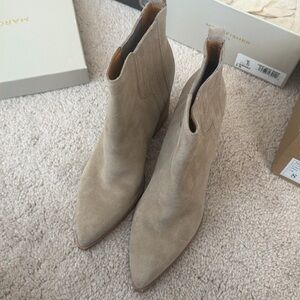 Mark Fisher OSHAY light gray suede boots